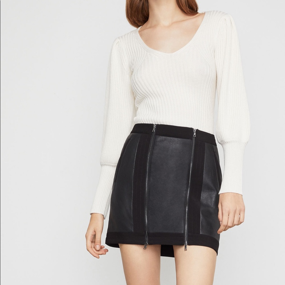 Bcbg leather skirt ❤️